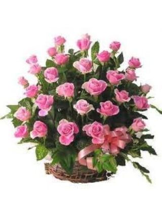 Panier De Roses Roses De 50 Couleurs - Fleurs Fraîches Dubaï